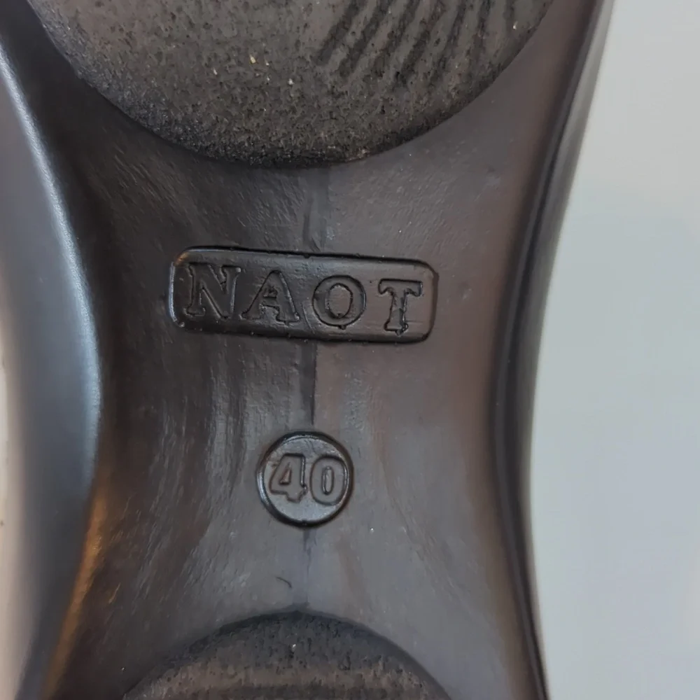 Naot, Oyster, Black Suede/Leather Booties. Sz40/9-9.5 - Picture 9 of 12